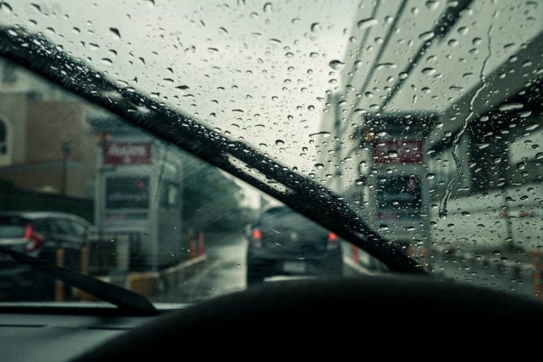 Nak Wiper Kereta Tahan Lama? Ikuti Tip Penjagaan Ini!